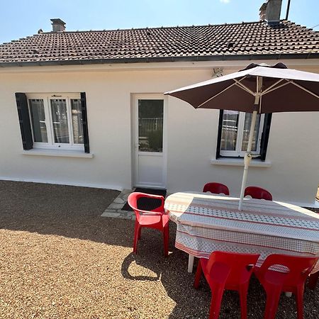 La Petite Maison Des Gites De Josephine Saint-Dye-sur-Loire Bagian luar foto