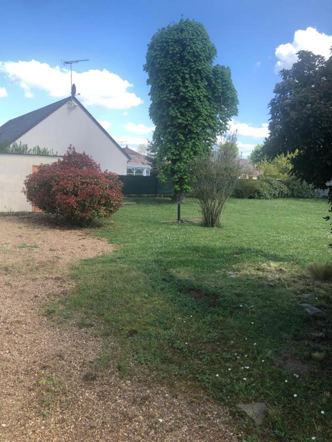 La Petite Maison Des Gites De Josephine Saint-Dye-sur-Loire Bagian luar foto
