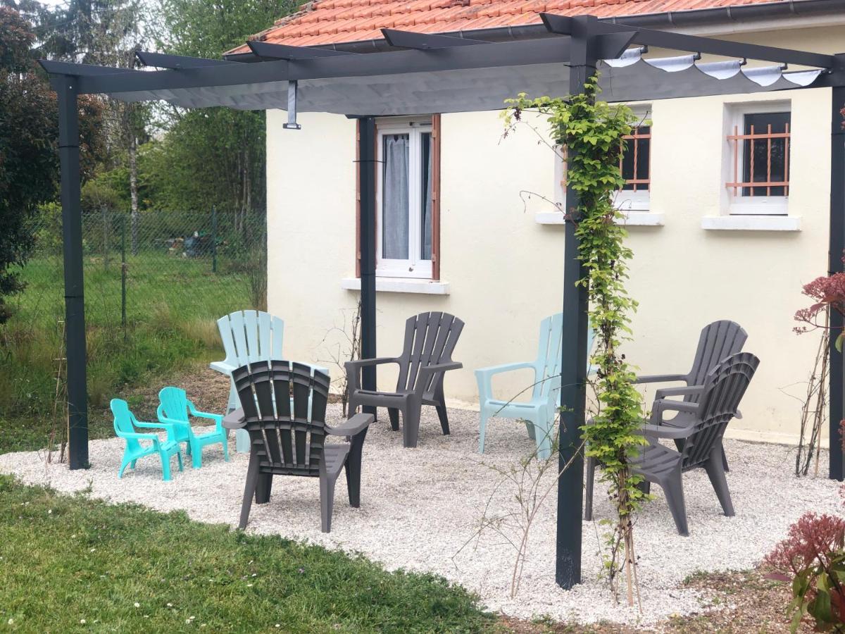 La Petite Maison Des Gites De Josephine Saint-Dye-sur-Loire Bagian luar foto