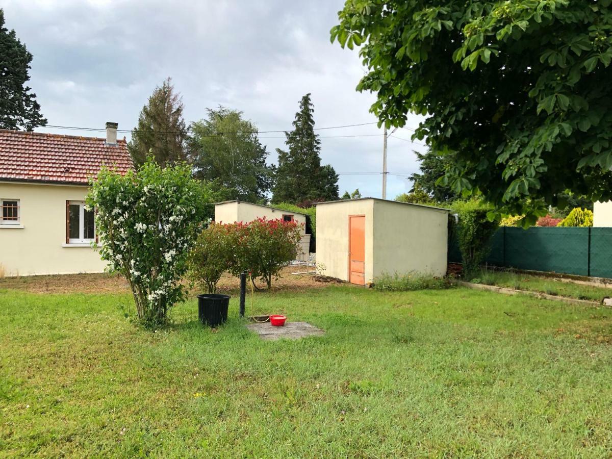 La Petite Maison Des Gites De Josephine Saint-Dye-sur-Loire Bagian luar foto